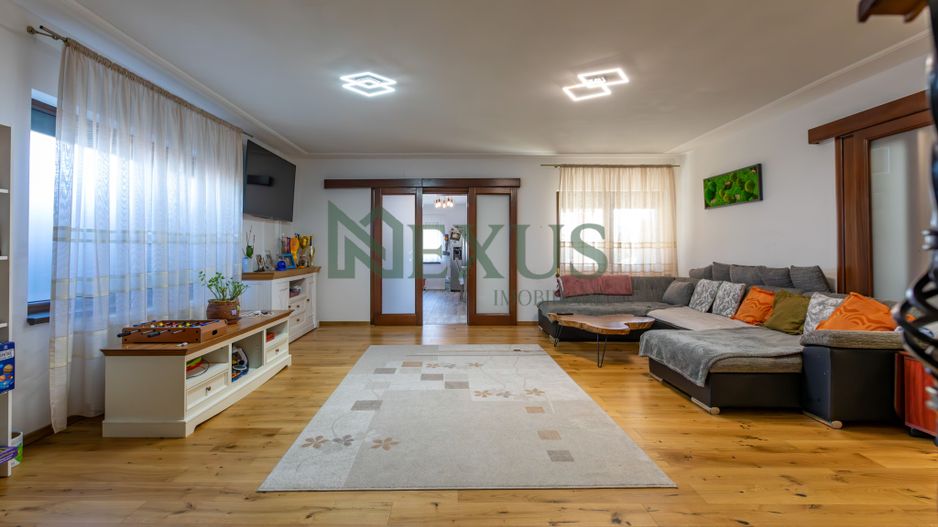 Casă/Vilă modernă de vânzare la intrare în Bogdan Vodă, județul Bacău. - Poză 4