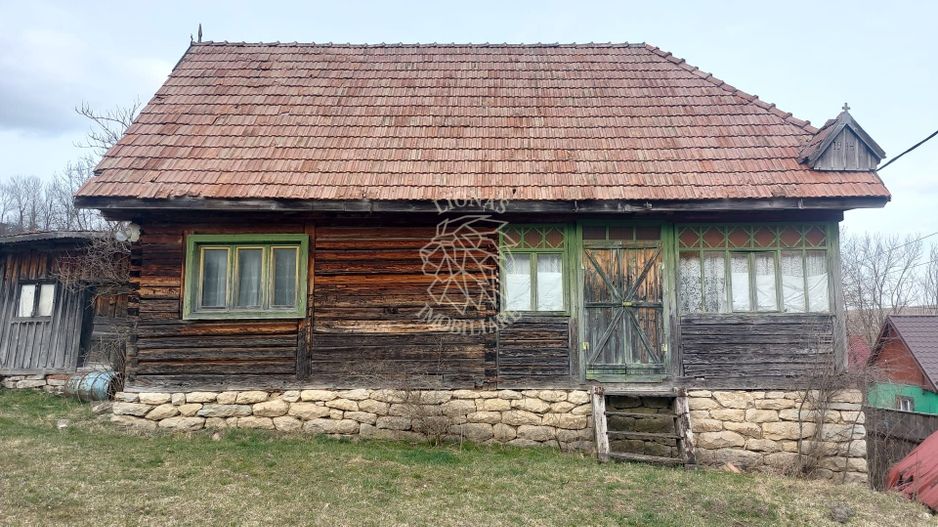 COMISION O Casă tradițională de vânzare 60MP teren intravilan 2295MP MARGAU CLUJ - Poză 1