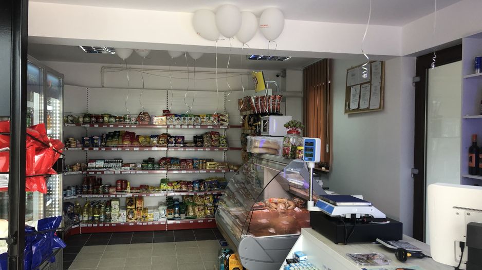 Spatiu comercial de inchiriat, 90mp plus 150 mp teren/parcare - Poză 3