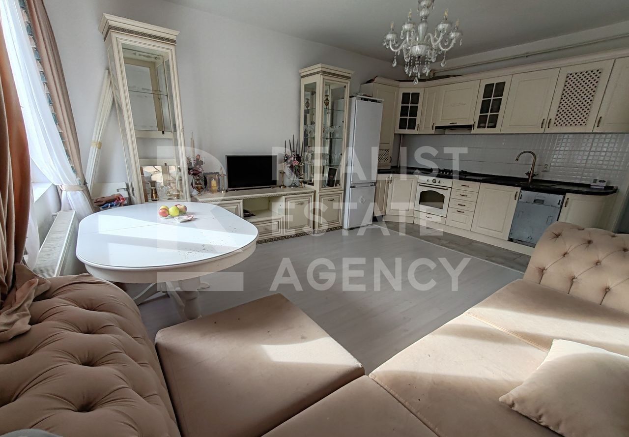 Vânzare, apartament cu 3 camere în zona Chiajna - Poză 1