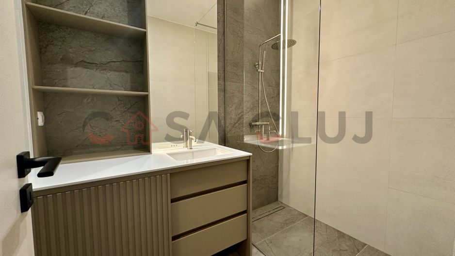 Apartament ultrafinisat, spatios. Parcare! Bloc Nou! Zona Fsega! - Poză 7