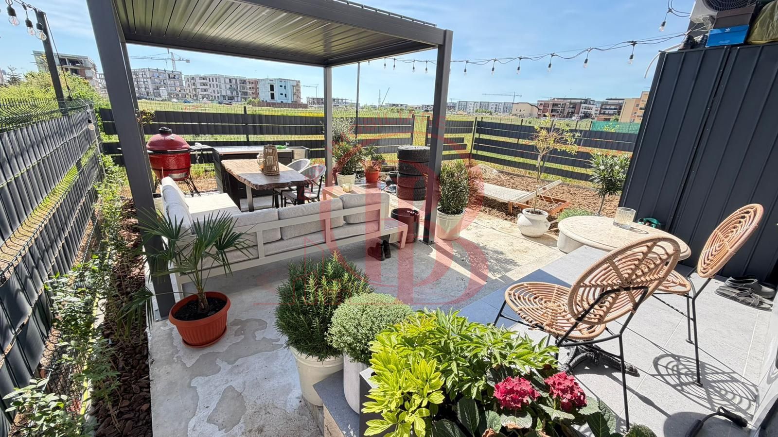 Superb 2 Camere Mobilat Utilat Premium Gradina Amenajata - Poză 1