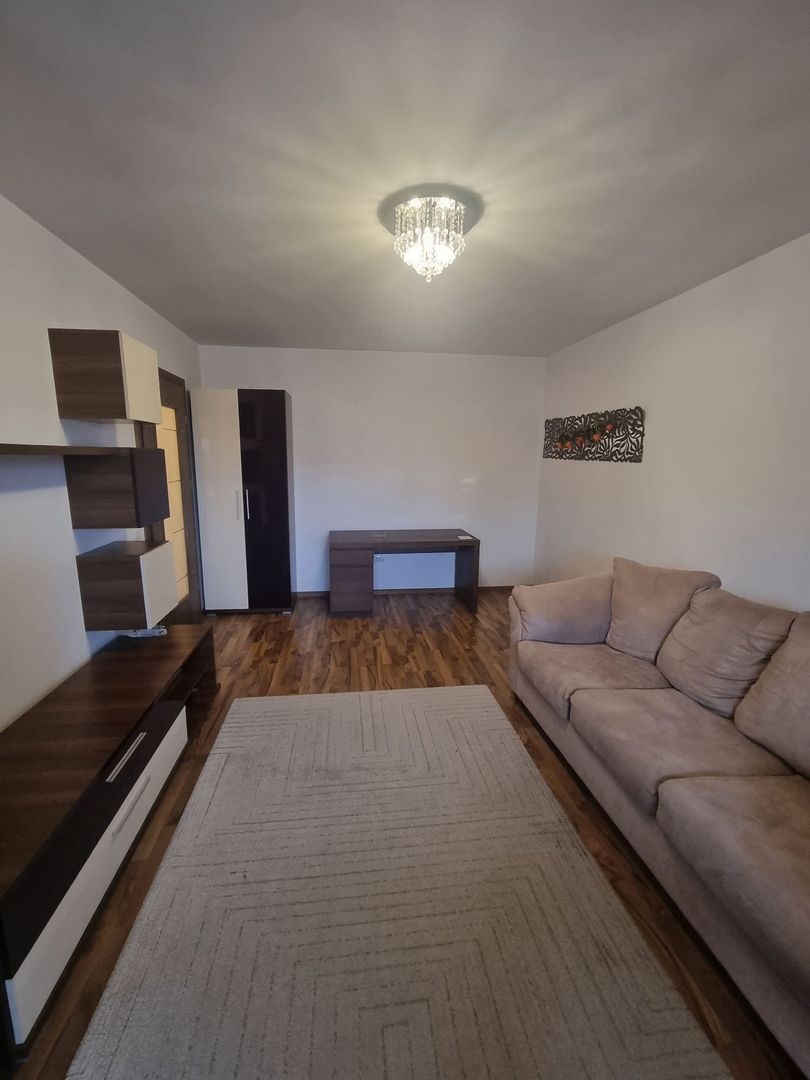 Apartament 2 camere, in Vila. Curte. Centrala. Parcare. Aparatorii Patriei. - Poză 3