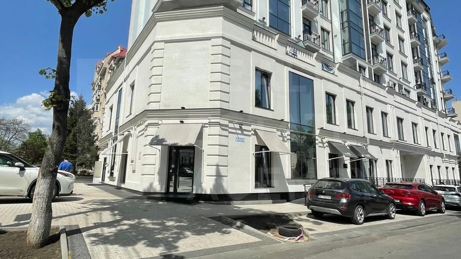 Chirie, apartament cu 2 camere, str. Petru Movilă, sectorul Centru - Poză 1