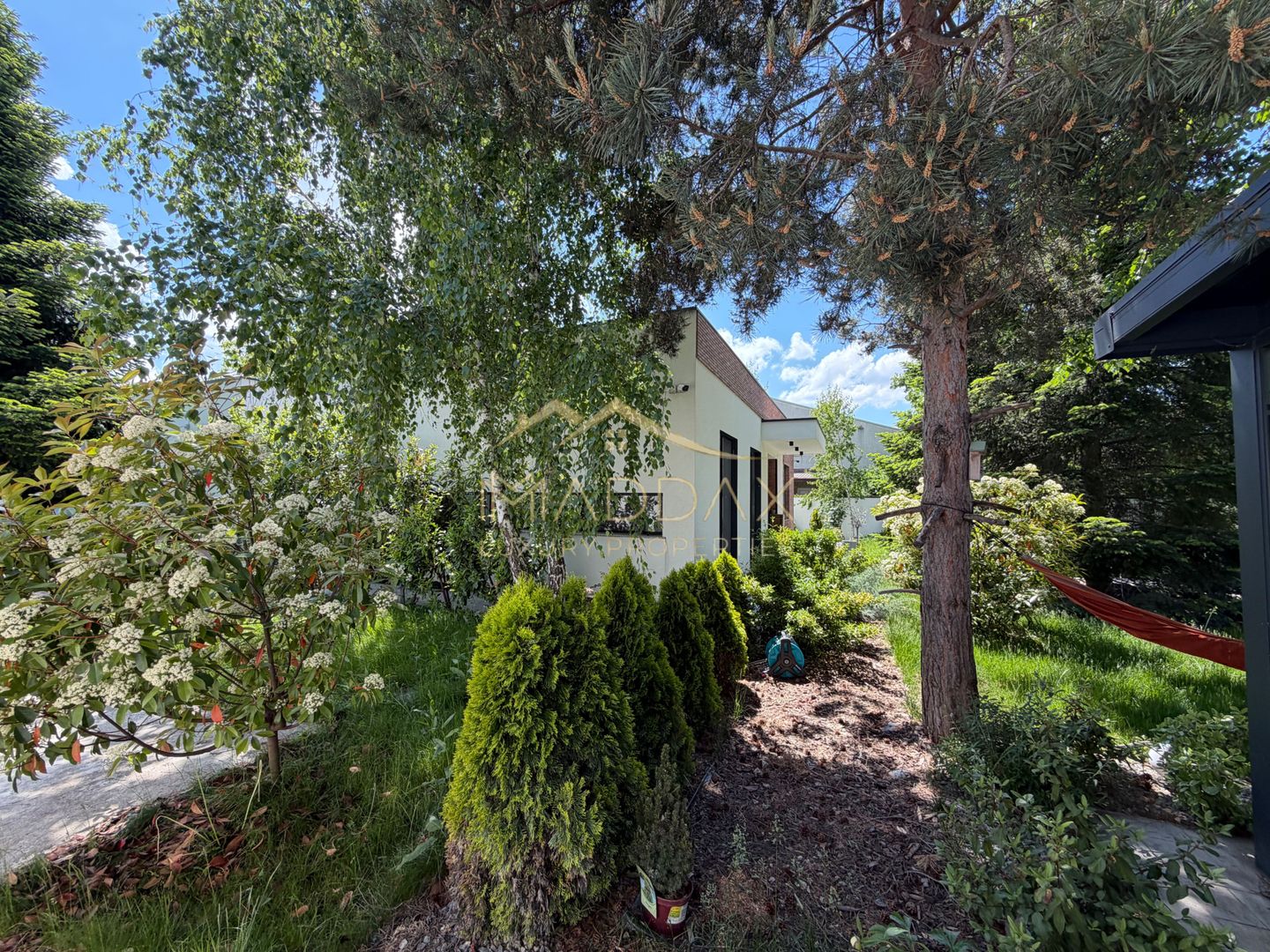 Vila cu 5 camere // * 565 mp gradina* // Tunari - Poză 126