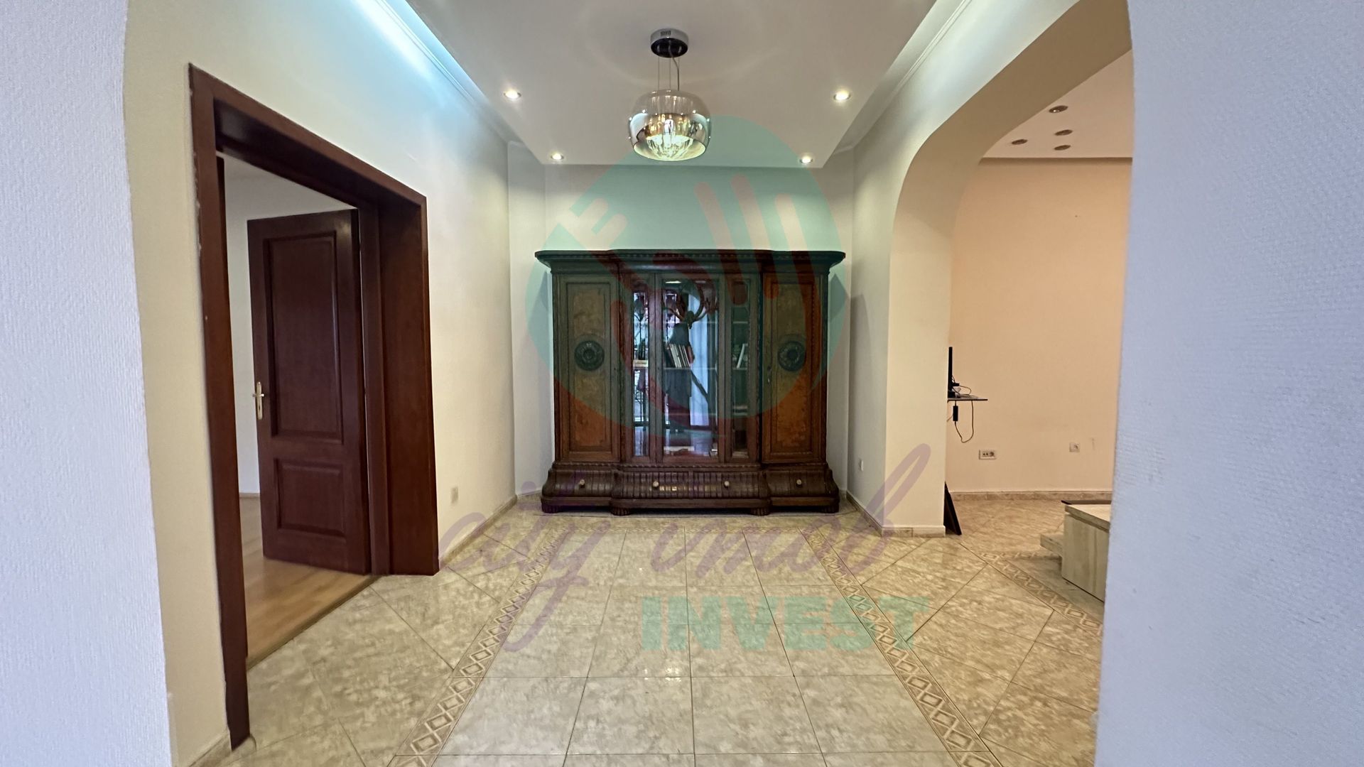 Casa formata din 2 corpuri cu TEREN 433 MP - Poză 9