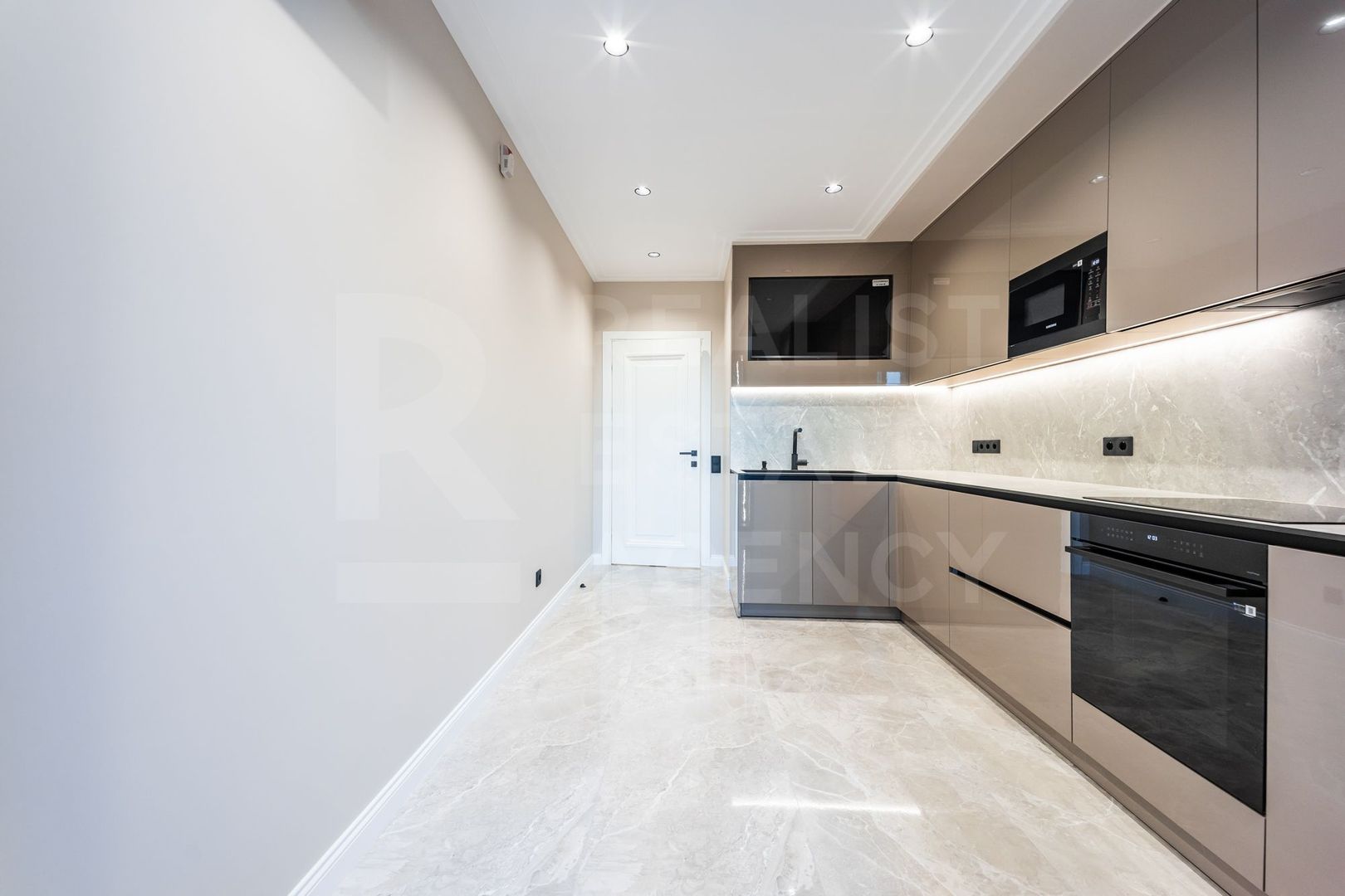 Vânzare, apartament 2 camere, 45 mp, str. Mircea cel Bătrân, Ciocana - Poză 2