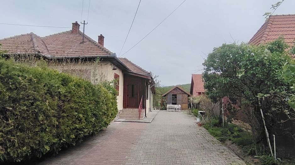 DE VANZARE CASA 5CAMERE ZONA CENTRALA TALMACIU - Poză 38
