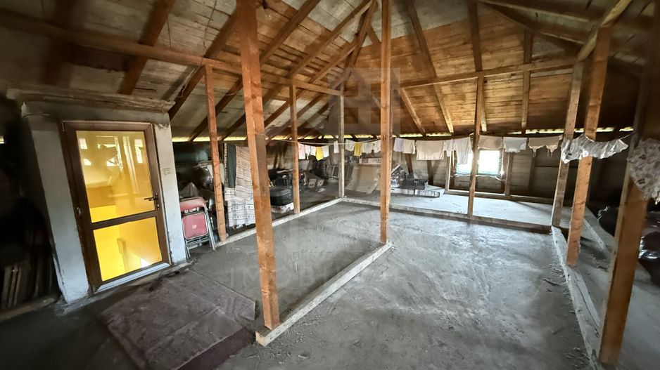 Casa Spatioasa D+P+1+M – 615mp - Teren 1000mp - Rovine - Poză 14
