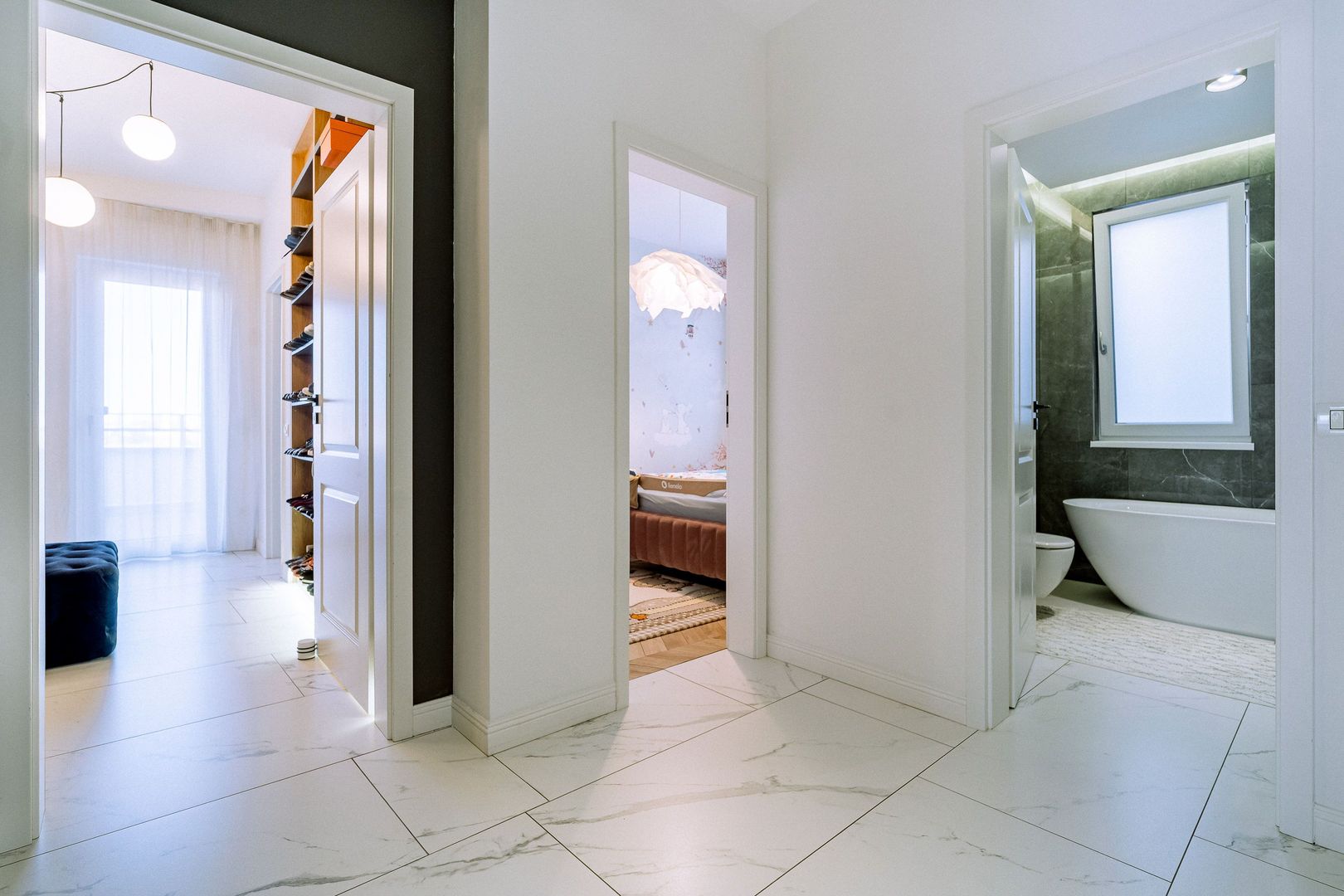 Penthouse 4 camere, ultracentral, Oradea. 800 000 E + TVA. Comision 0 - Poză 3