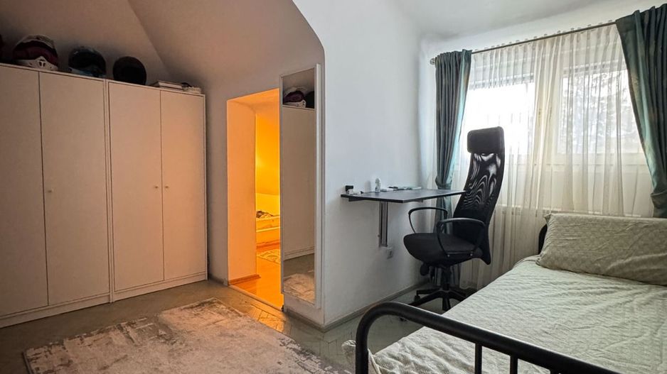 Apartament 2 camere - Domenii, etaj 2/2, centrala noua, curte, boxă, pod. - Poză 16