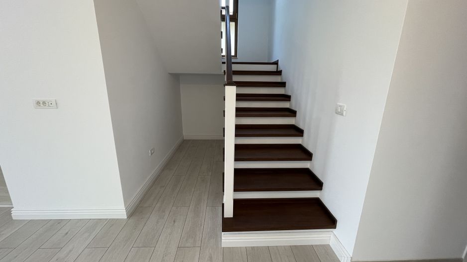 Duplex despartit prin spatiu tehnic - Poză 8