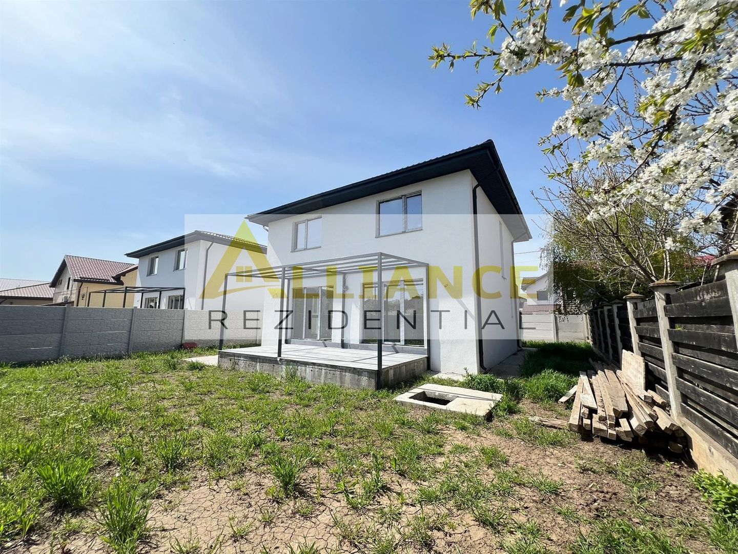 Vila Individuala - 5 camere-3 bai-Strada Miorita-500 M  de STV - Poză 16
