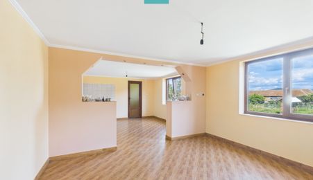 Casă semifinisată, cu 5 camere, în Bonțești Arad