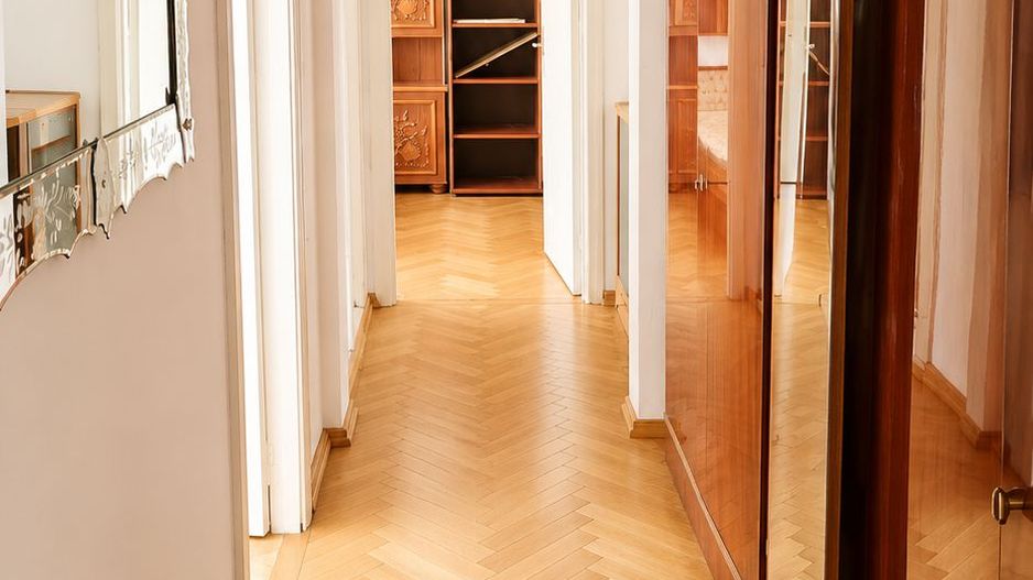 Etaj intermediar | 3 camere | 66 mp + balcon | Zona Spitalul Județean - Poză 12