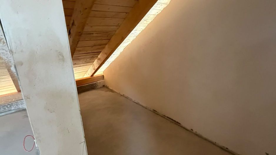 🏡 CASĂ DE VÂNZARE - Poză 5