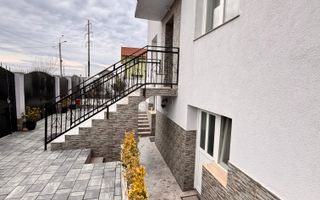 Vilă spațioasă cu 6 camere – Cartierul Viena, Oradea - Poză 22