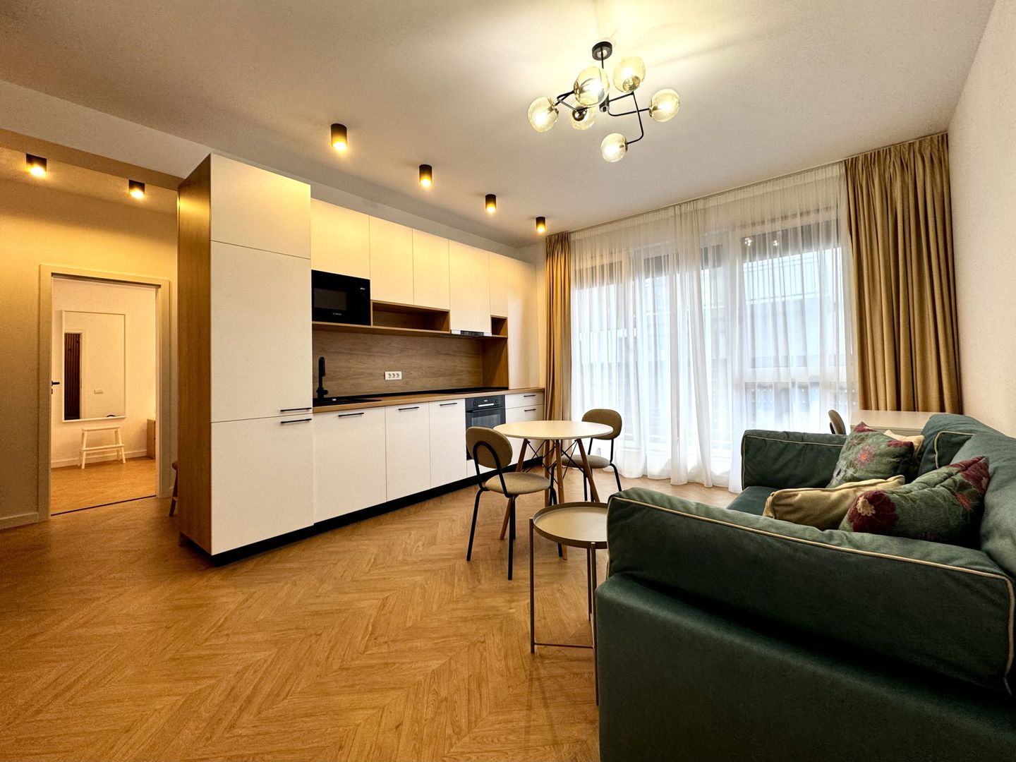 Apartament cu 2 camere, la prima închiriere, primitor si elegant - Poză 5