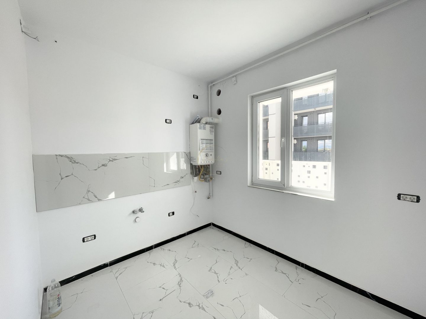 NOU Apartament decomandat 3 camere - Hotel IQ, Giroc - Poză 4