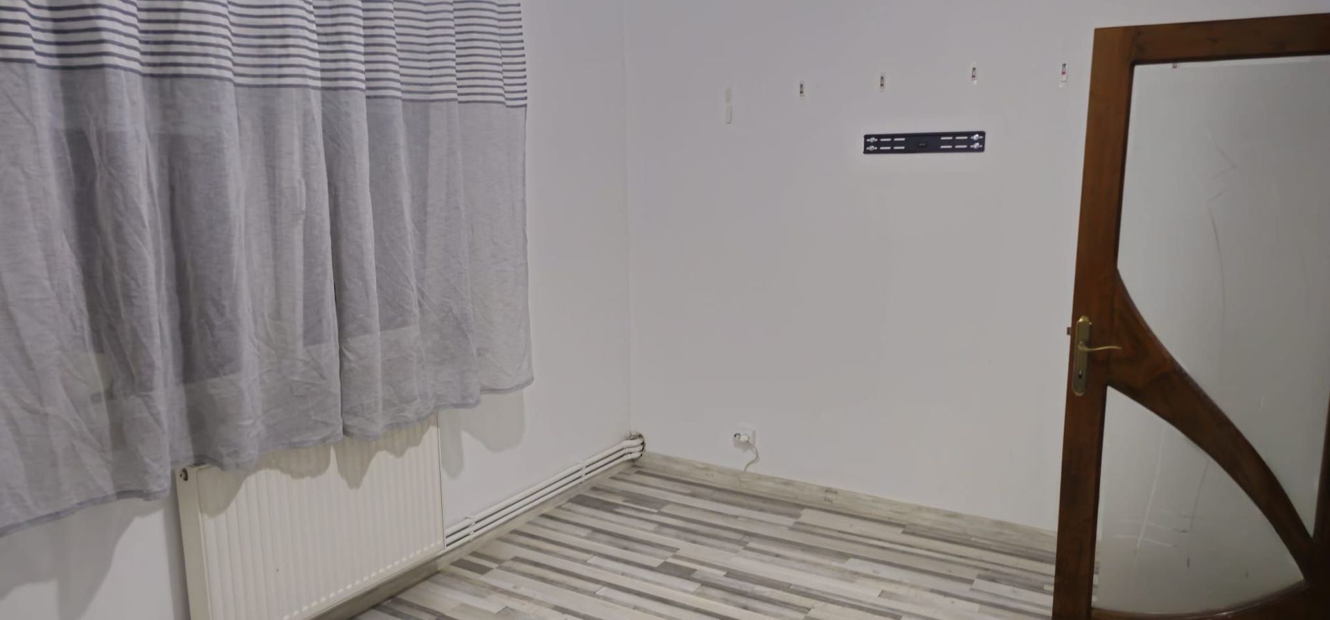 De inchiriat – Apartament 3 camere, 85 mp, partial mobilat - Poză 2