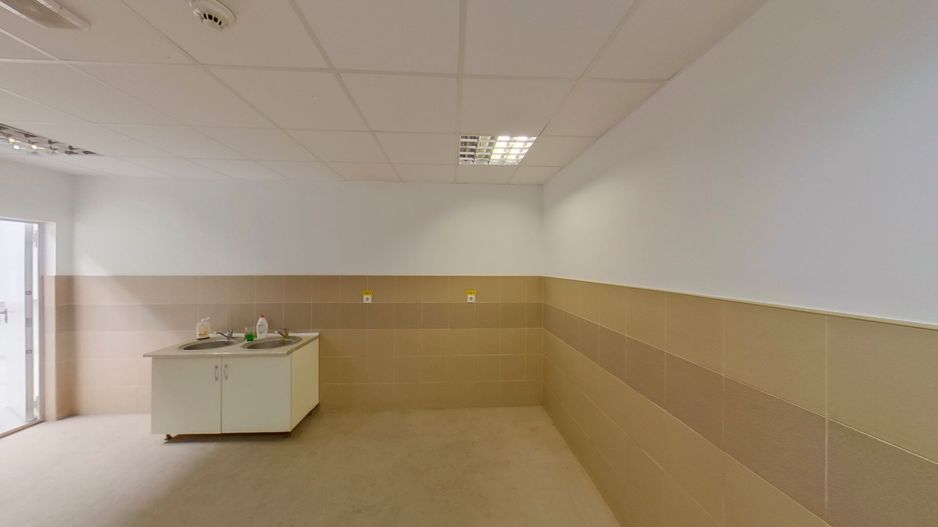 Hală industrială de închiriat 856 mp - Poză 6