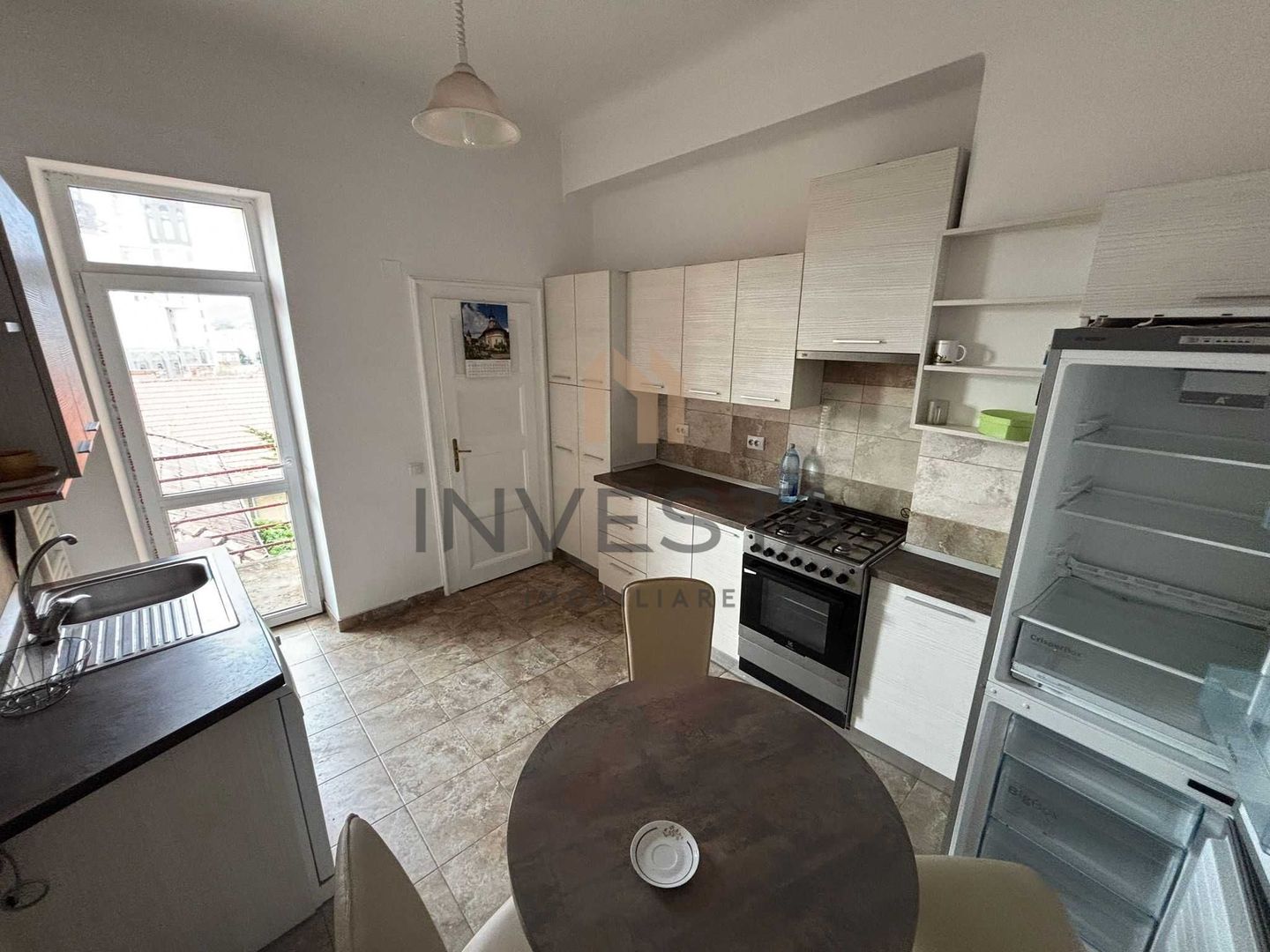 Apartament Elegant cu Curte și Boxă – 2 Camere, Zona Cipariu - Poză 5