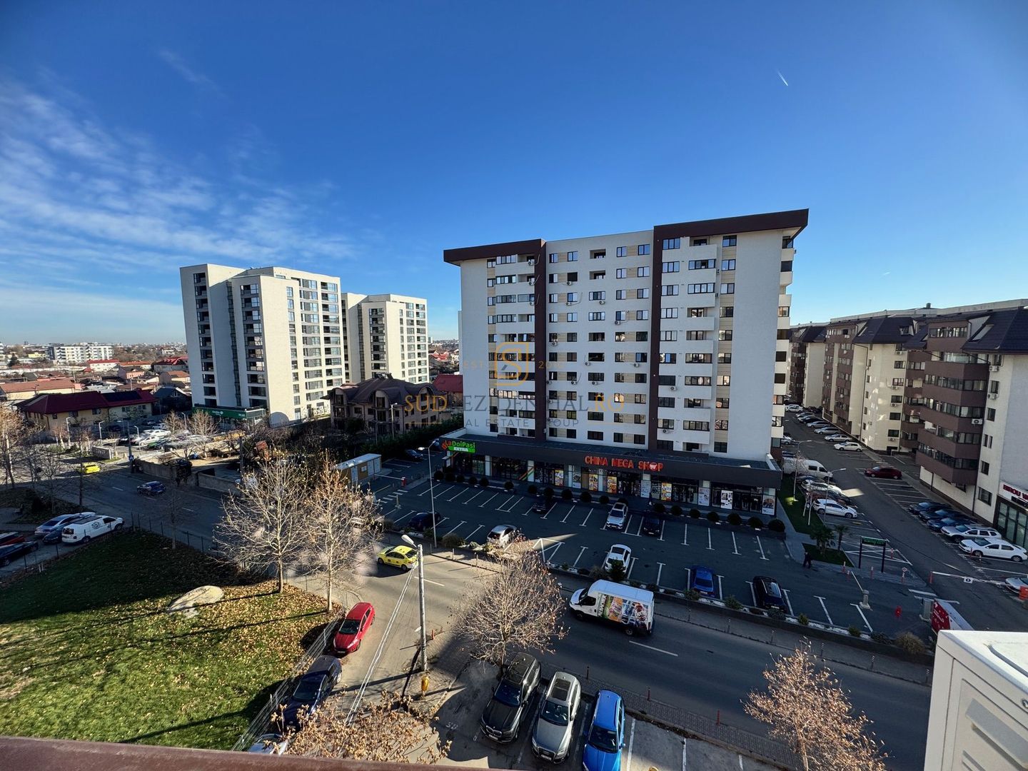 Apartament 3 camere decomandat, 83 mp, loc de parcare, mobilat complet - Poză 2