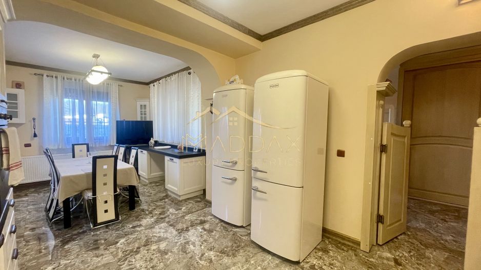 Vila 7 camere**Lake view**Ponton privat**Piscina**Teren 933 MP//Balotesti - Poză 12