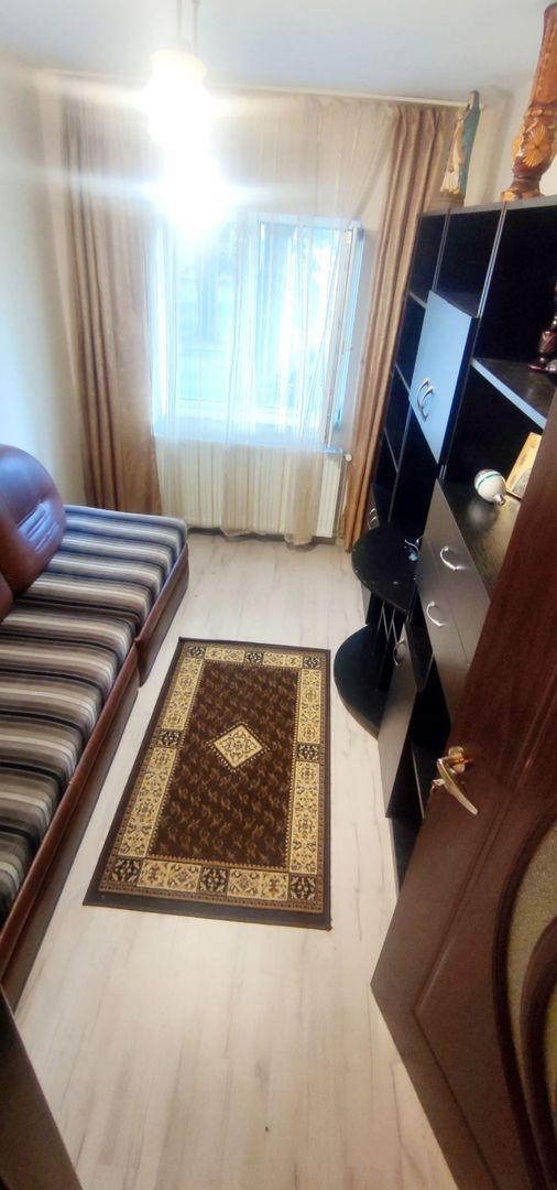 Apartament 3 camere micro 17 - Poză 1