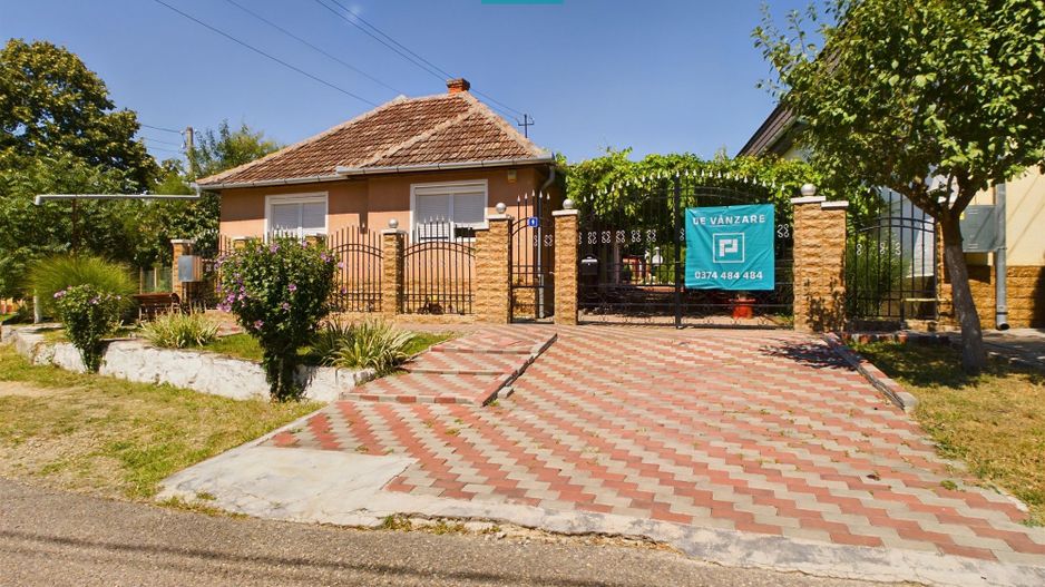 Casă stil conac pe drumul Cetății - Șiria - Poză 3