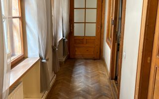 Centru Istoric, Piata Sfatului, 2 camere, 62mp, 158000Euro - Poză 1
