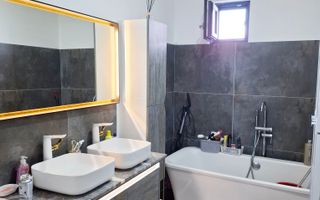 Casa cu 4 camere, parter, Targsoru Nou - Poză 20