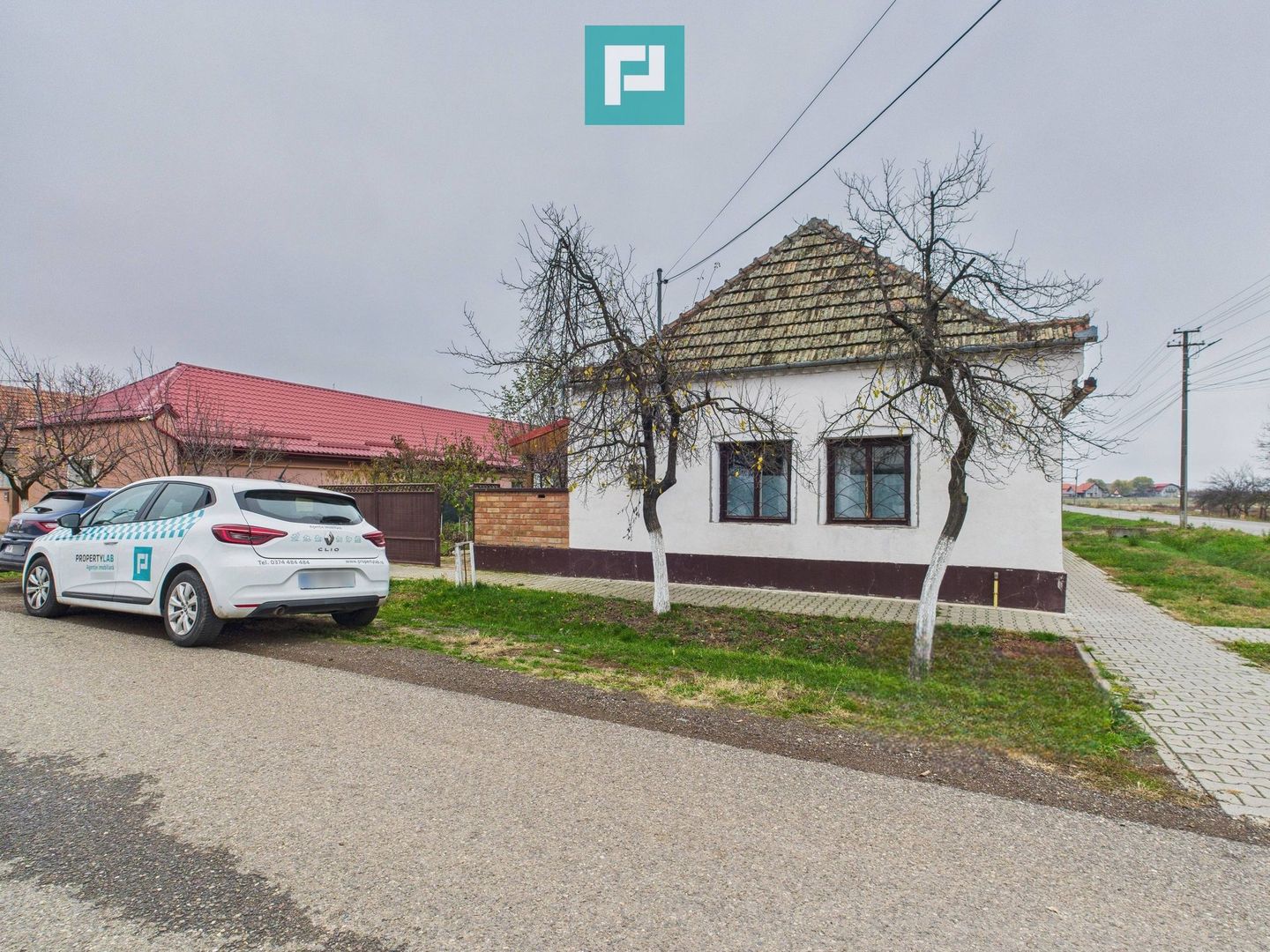 Casă complet renovată în Orțișoara. - Poză 16