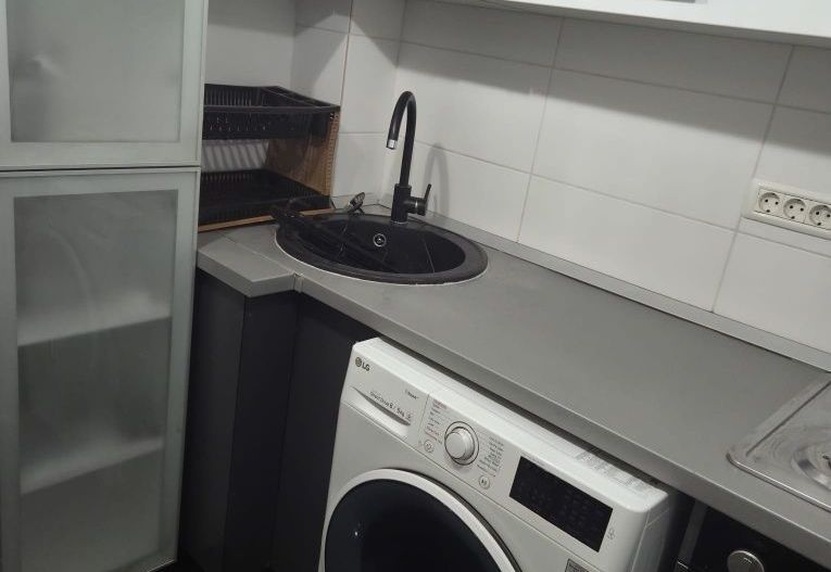 Garsoniera moderna, centrala proprie, AC, 8 min metrou - Poză 5