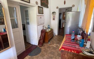 Casa ,curte și gradina.Teren cu 2700 mp. - Poză 5