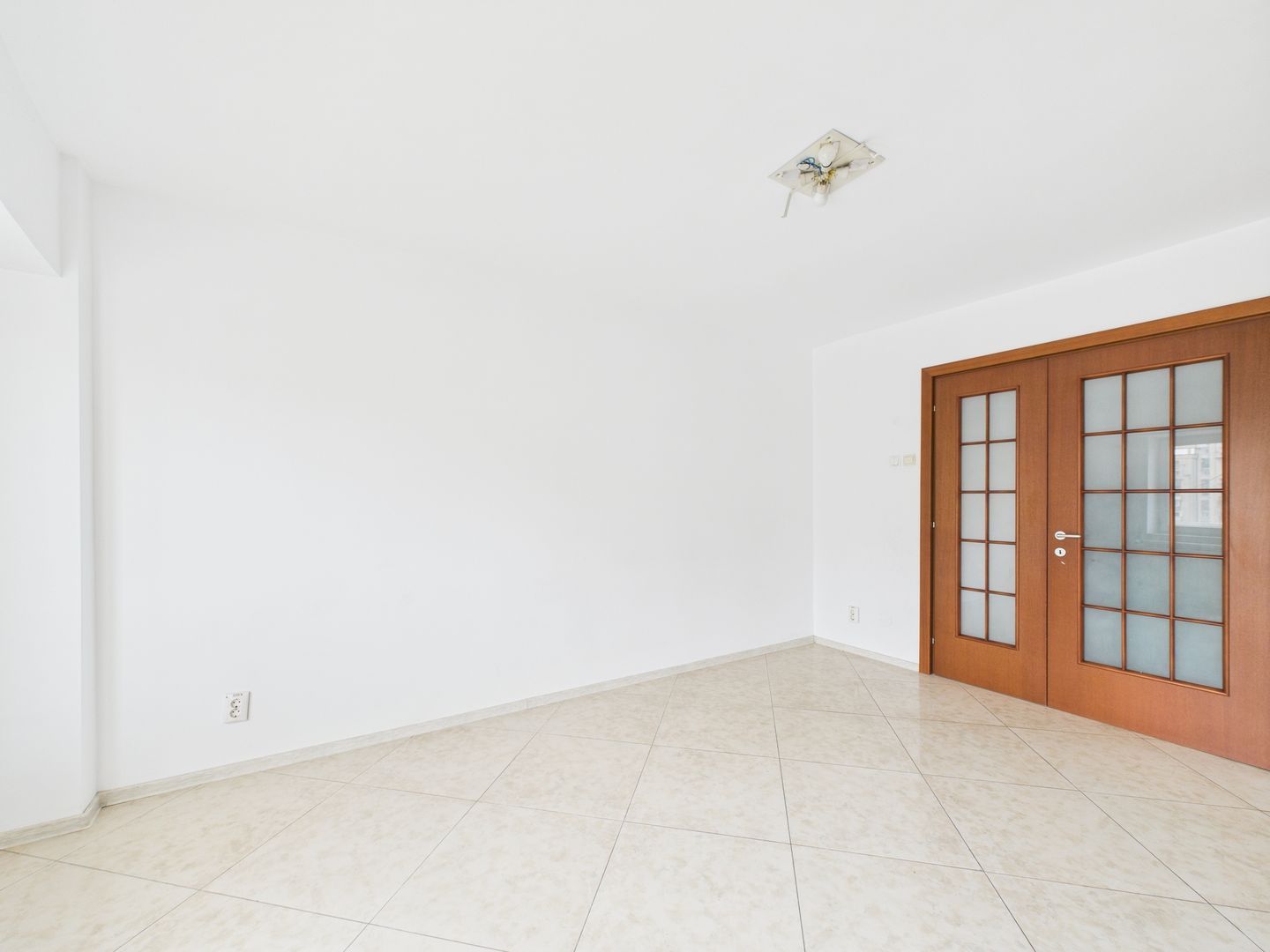 Apartament cu 3 camere de vanzare - Spatiu versatil - Rond Alba Iulia - Poză 4