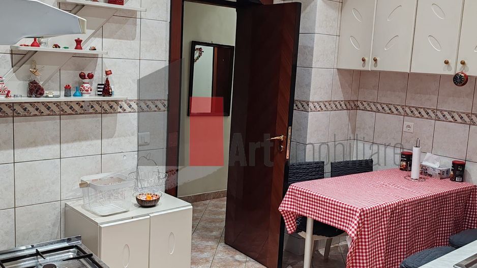 Apartament 4 camere cu centrală - Vasile Lascar - Poză 15