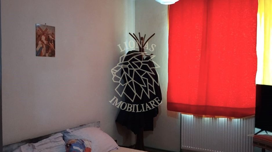 Casa 60 mp+terasa 30 mp-teren 700 mp-garaj-panouri solare-Livezile - Poză 4