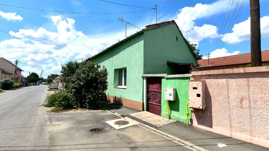 Casă individuală de închiriat, zonă centrală pentru firme - Poză 1