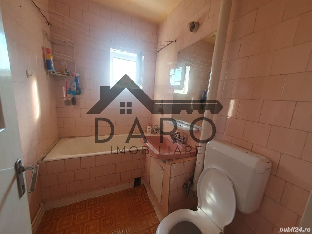 Vând apartament 4 camere in Dâmb - Poză 9