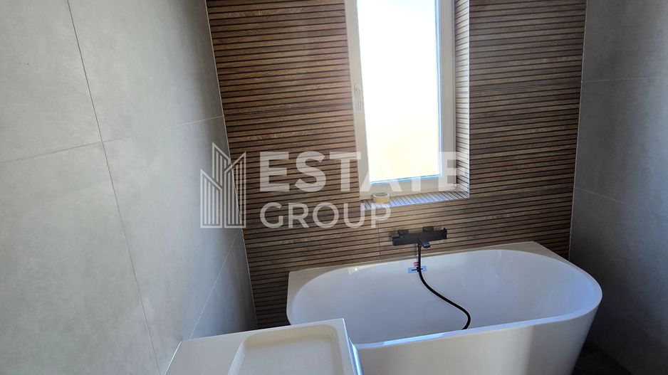 Casa individuala cu 4 camere in Mosnita Noua - Poză 8
