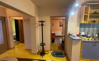 Apartament cu 3 camere spre inchiriere in zona UMF! - Poză 3