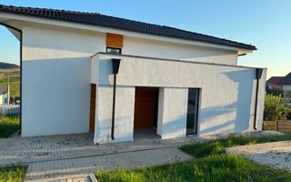 Casa individuala, teren 750 mp, Chinteni cu panorama spre lac - Poză 4