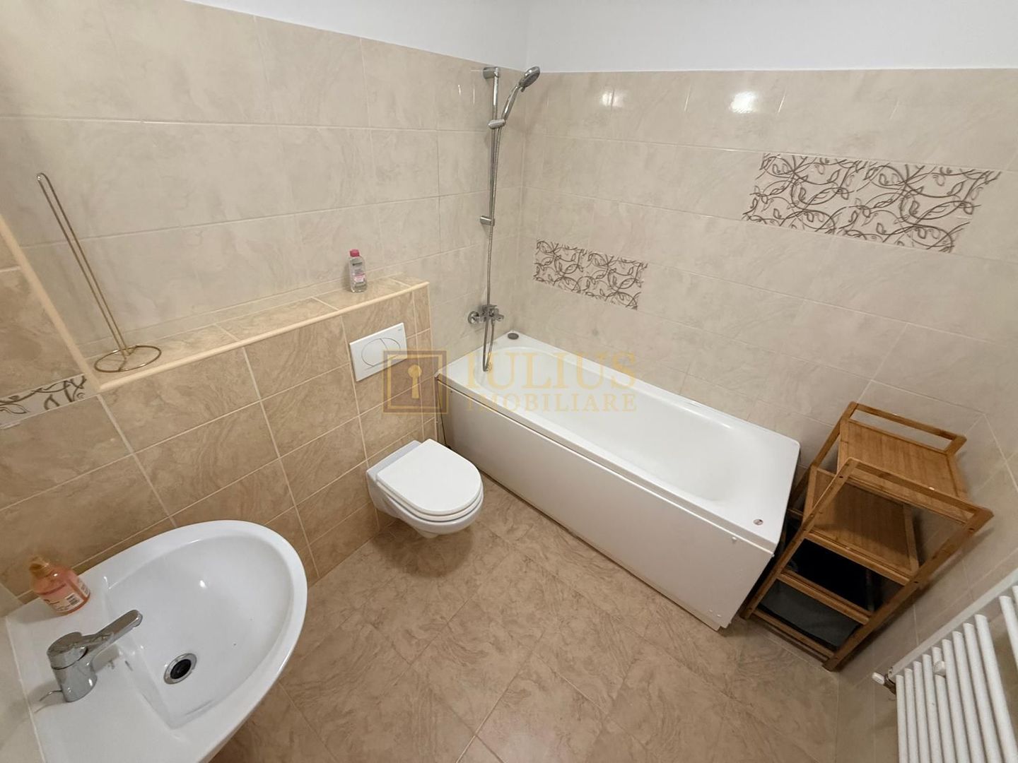 2 camere| Dumbravita| parcare inclusa| apartament superb| zona linistita| - Poză 9