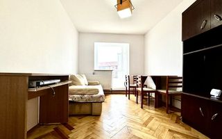 Apartament cu 3 camere de vânzare - Poză 4