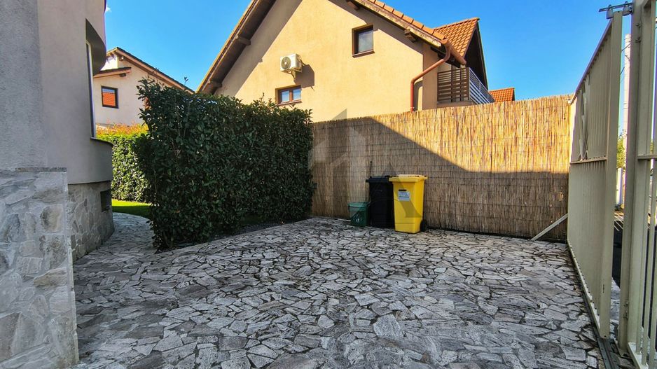 Casa cu 5 camere de inchiriat in cartierul Tineretului, Oradea - Poză 17