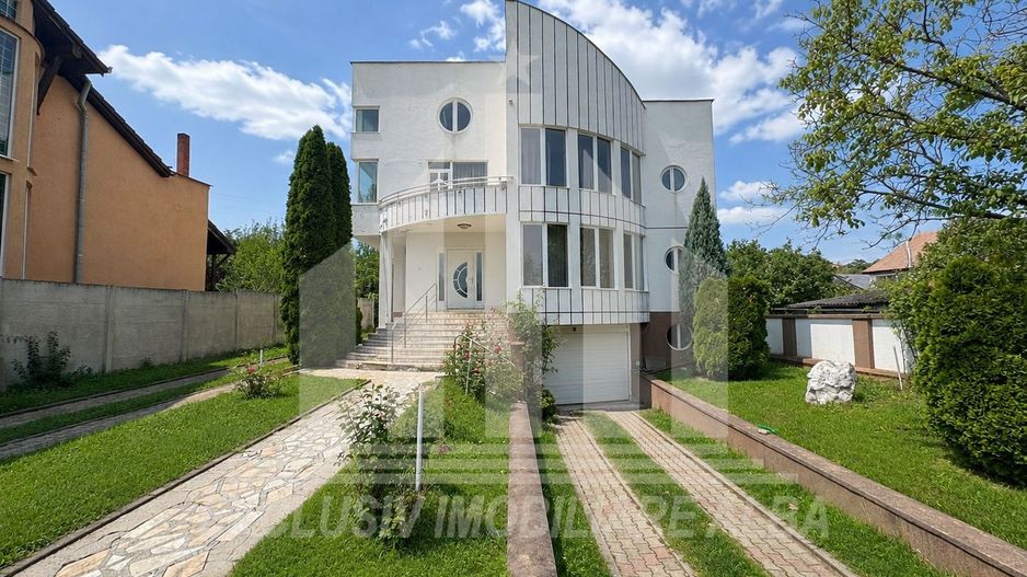 Casa individuala | Pensiune | 380 mp | 1377 mp teren | Cetate - Poză 1