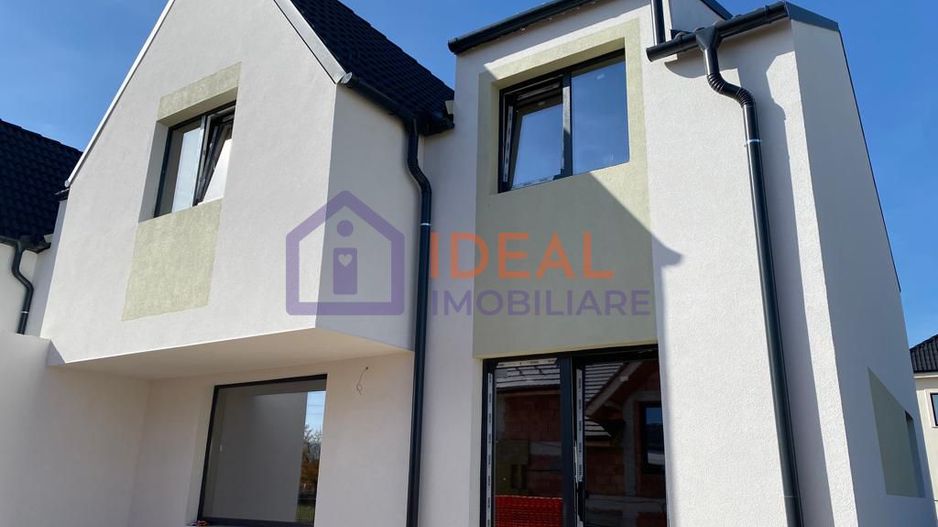 Casa Tip Duplex cu 4 camere, in Cristian - Poză 4