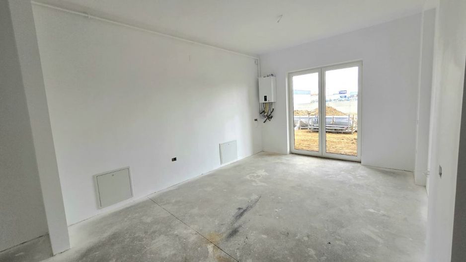 De vânzare apartament 2 camere ansamblu de locuinte Micro 9 in Satu Mare - Poză 3
