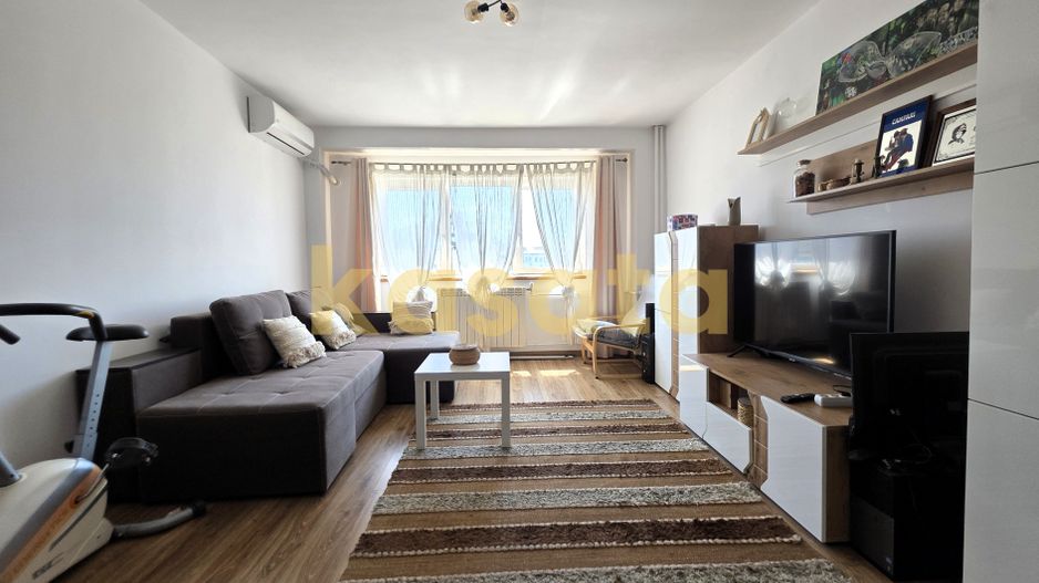 Apartament 3 camere, 81 mp, renovat 2019 – spațios, luminos - Poză 2